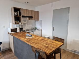 Dapur atau dapur kecil di Gite de Gabriel