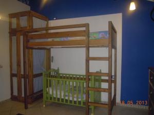 B&B Ciliegio Felice客房内的一张或多张双层床