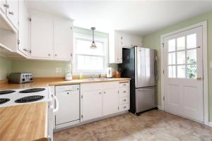 Afbeelding uit fotogalerij van Delightful 4-bed, 2-bath home! in Simsbury