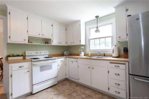 Afbeelding uit fotogalerij van Delightful 4-bed, 2-bath home! in Simsbury