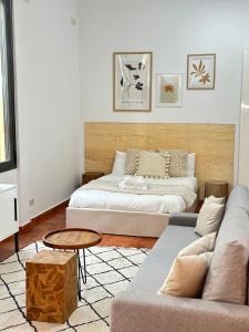 Posezení v ubytování Suite Alameda + 12 fotografií