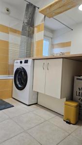 Dapur atau dapur kecil di Bel appartement F3 tout confort