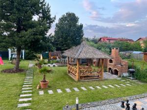 Vonkajšia záhrada v ubytovaní Villa Laura