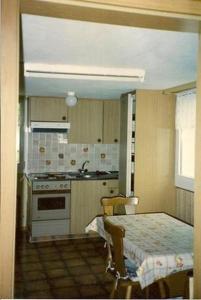 Η κουζίνα ή μικρή κουζίνα στο Guntern in Lauerz - b48507