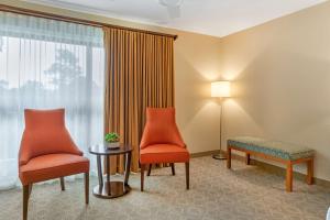 Posezení v ubytování Best Western Plus Monterey Inn