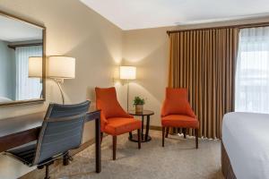 Posezení v ubytování Best Western Plus Monterey Inn