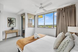 Postel nebo postele na pokoji v ubytování Nova Mooloolaba Beach Apartments + 33 fotografií
