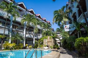 Bazén v ubytování Boracay Peninsula nebo v jeho okolí