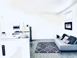 Kuchyň nebo kuchyňský kout v ubytování LaVida Exclusive Guest House (Rm #3) + 10 fotografií