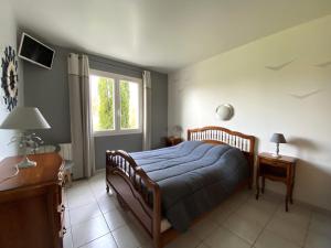 Postel nebo postele na pokoji v ubytování Maison Saint-Palais-sur-Mer, 4 pièces, 6 personnes - FR-1-539-47