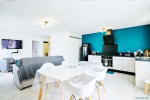Η κουζίνα ή μικρή κουζίνα στο T2 Cosy a 100m de la plage, Saint-Pierre, Luma Appart
