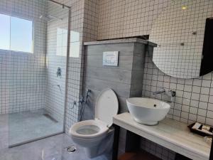 Galería fotográfica de Sky Lodge Hotel en Nathia Gali 29 fotos más