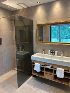 Hotel Sunshine Superior "ADULTS ONLY" Ischgl - Kappl 욕실 사진 37개 이상
