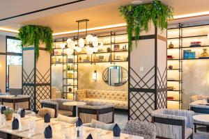 DoubleTree by Hilton Berlin Ku'damm的休息区