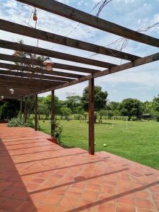 Imagen de la galería de Quinta Los Lapachos de Ypané, en Ypane