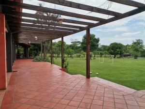 Imagen de la galería de Quinta Los Lapachos de Ypané, en Ypane