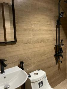 Foto dalla galleria di مجمع اكواخ عباره عن 8 اكواخ و حديقه مشتركه للنزلاء Diriyah clouds خدمه ذاتيه Entry ذاتي سكن ريفي a Riyad