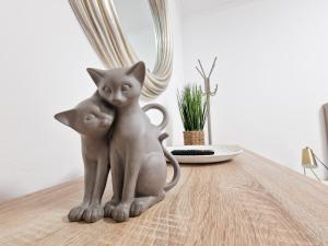Gæludýr sem dvelur með gesti á Apartment Rocha Varandas Amazing