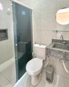 Ένα μπάνιο στο Pousadinha no Paracuru