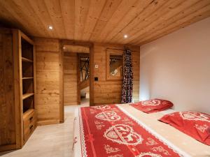 En eller flere senge i et værelse på Grand appartement 4 pièces, 8 pers, animaux admis - FR-1-676-173