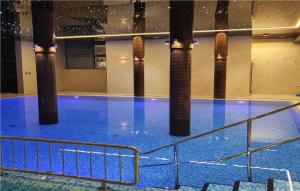 Bazén v ubytování Hotel SKAL Medi SPA & Resort nebo v jeho okolí