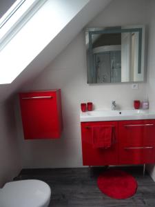 Koupelna v ubytování La Bélinoise, à proximité du circuit des 24h + 14 fotografií