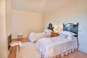 Pietra Campana Italian Villa Orvieto客房内的一张或多张床位