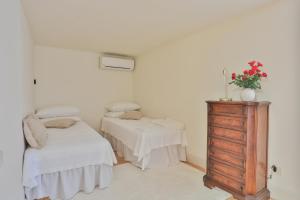 Pietra Campana Italian Villa Orvieto客房内的一张或多张床位