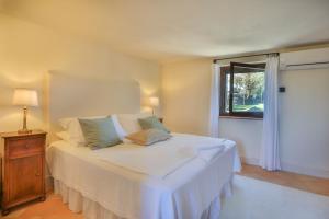 Pietra Campana Italian Villa Orvieto客房内的一张或多张床位