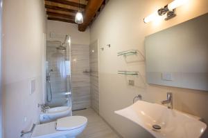 Pietra Campana Italian Villa Orvieto的一间浴室
