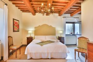 Pietra Campana Italian Villa Orvieto客房内的一张或多张床位