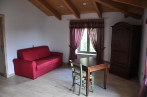 A seating area at Res Nova Il Colle