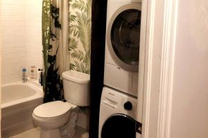 Ένα μπάνιο στο Montpetit condo 2 chambres +8 φωτογραφίες