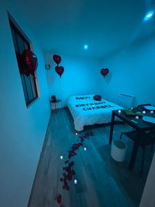 Letto o letti in una camera di Jacuzzi privé arrivée autonome