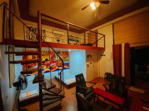 Posezení v ubytování The Bistro House - Loft Unit - Vigan