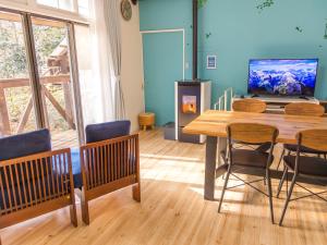TV a/nebo společenská místnost v ubytování PEDAL TERRACE