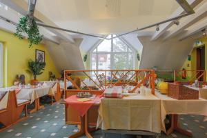 Restaurace v ubytování Hotel Ideal