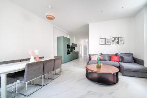 Ruang duduk di Spacious apartments for 6 people #3