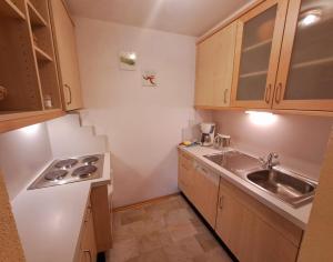 Zdjęcie z galerii obiektu Appartements Bergheim w mieście Pettneu am Arlberg