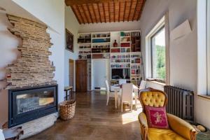 Posedenie v ubytovaní VILLA ANCORA Tenuta Lonciano