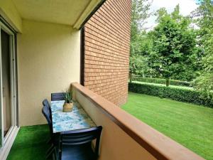 Κήπος έξω από το Joli appartement avec balcon
