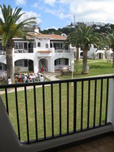 - Balcón con vistas a la casa en LUCKY Grazioso appartamento vista mare, en Son Bou 54 fotos más
