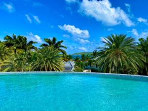 Dreamy One Bedroom Deluxe, Nonsuch Bay Residences, Antigua tesisinde veya buraya yakın yüzme havuzu