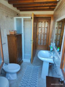 Afbeelding uit fotogalerij van Suite San Martino - Cecina Riparbella casa vacanze in Riparbella