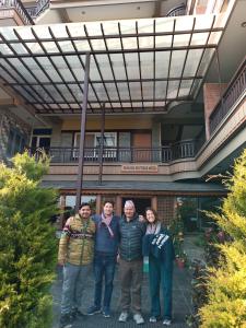 Oaspeți care stau la Paradise Boutique Hotel