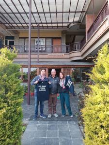 Oaspeți care stau la Paradise Boutique Hotel
