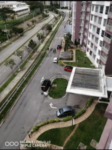 Το κτήριο όπου στεγάζεται  το διαμέρισμα