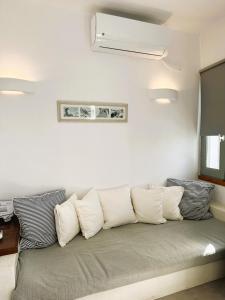 Gallery image of Lioyerma Cave Villa2 with Private Hot Tub in Oia +19 photos