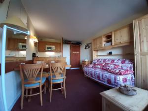 Η κουζίνα ή μικρή κουζίνα στο Le RUITOR