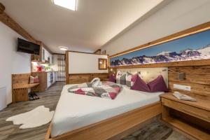 A bed or beds in a room at Apartment-Schöser